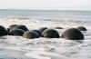 MoerakiBoulders.jpg (51853 bytes)